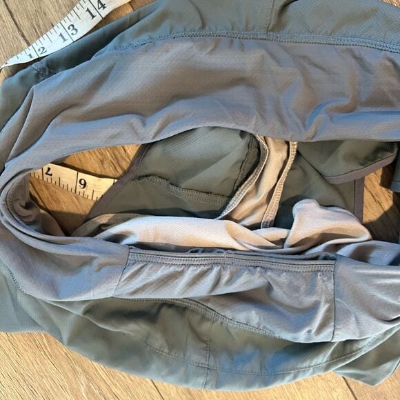 Patagonia grey lightweight mini shorts size S - Picture 8 of 8